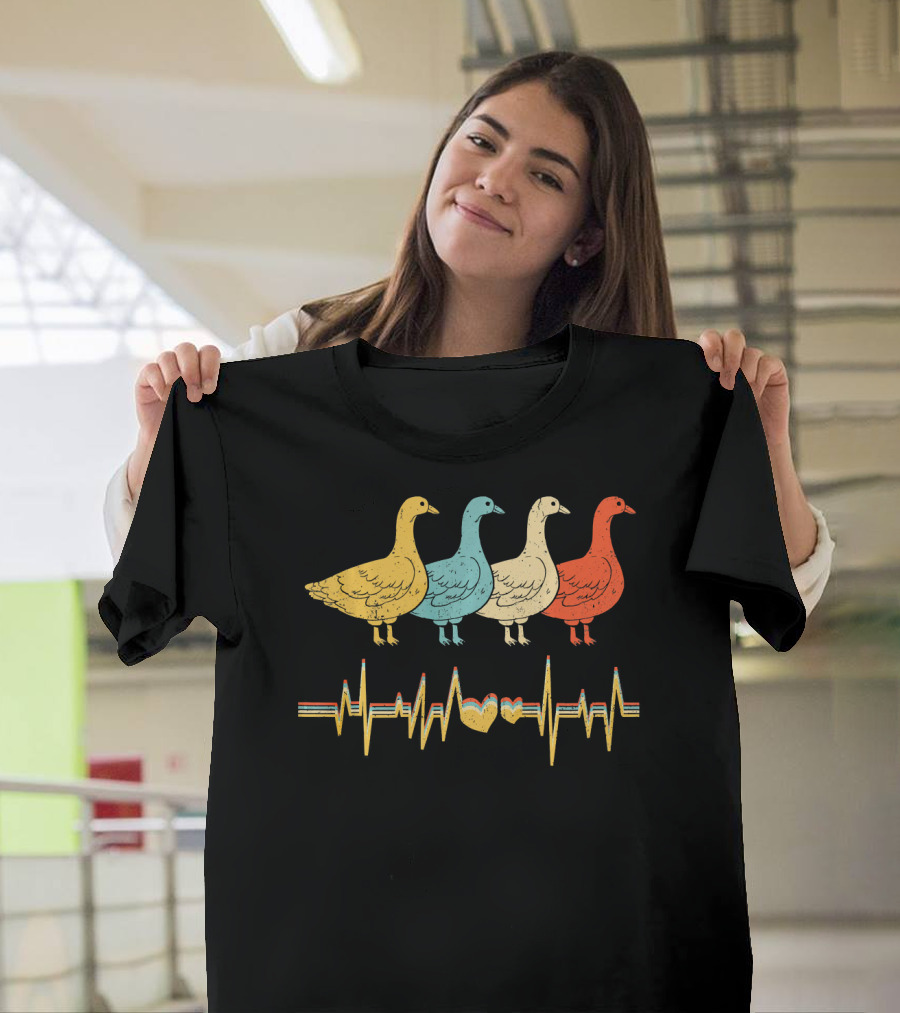 Goose Retro Vintage Heartbeat Colorful Ducks T-Shirt