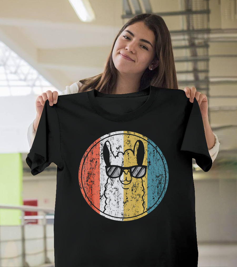 Llama Alpaka Vintage Retro Sunglasses Striped Circle T-Shirt