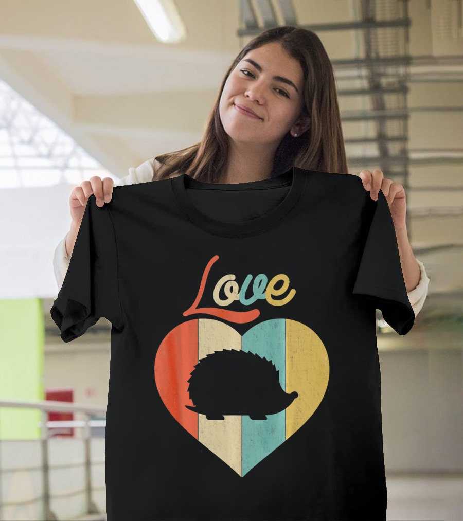 Vintage Retro Love Hedgehog Heart T-Shirt