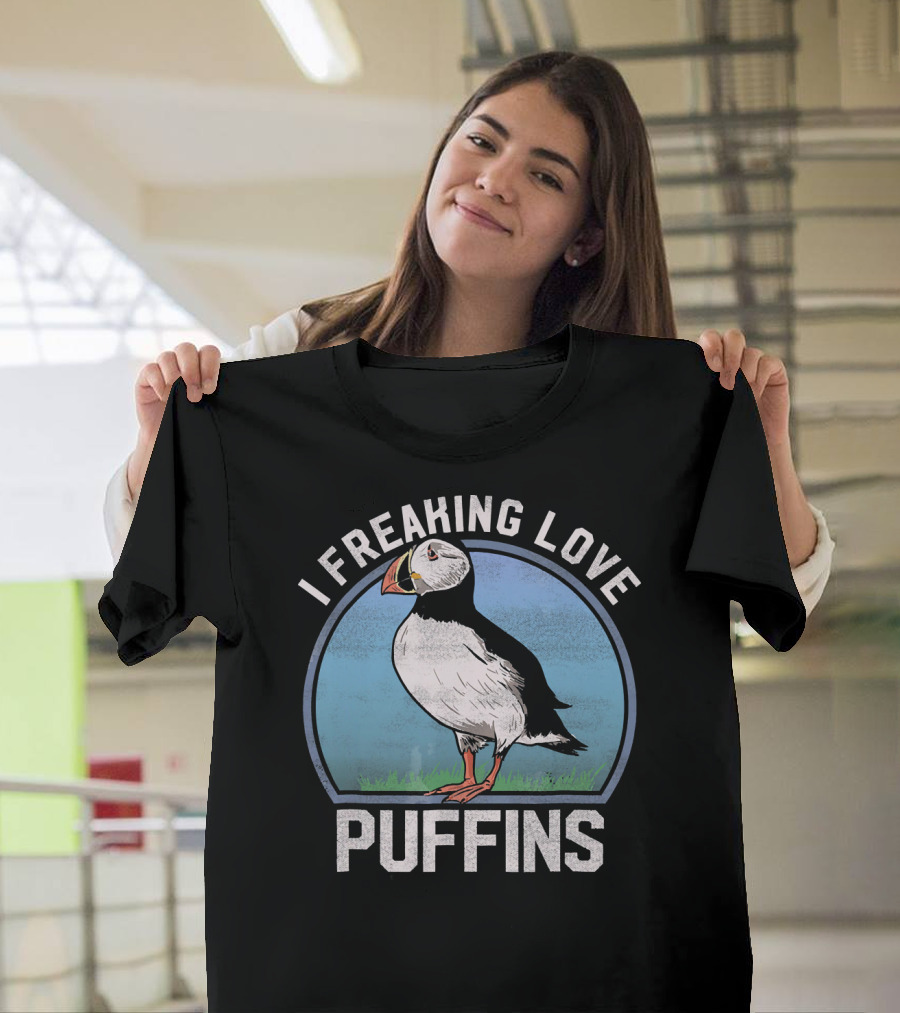 I Freaking Love Puffins Funny Seabird Shirt Blue Sky Background T-Shirt