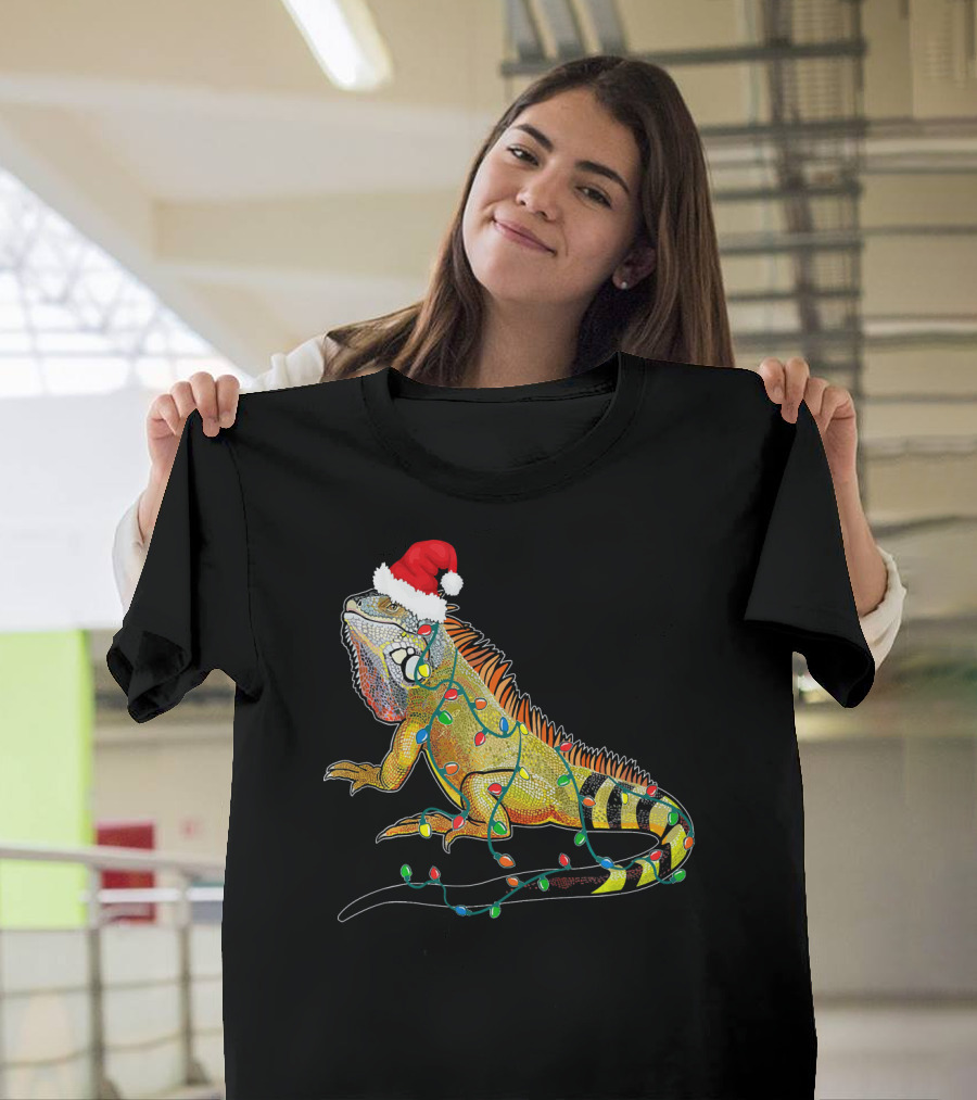 Iguana Christmas Lights Festive Santa Hat Holiday Humor T-Shirt