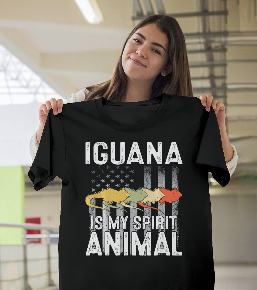 Iguana Is My Spirit Animal USA Patriotic American Flag Stripes T-Shirt
