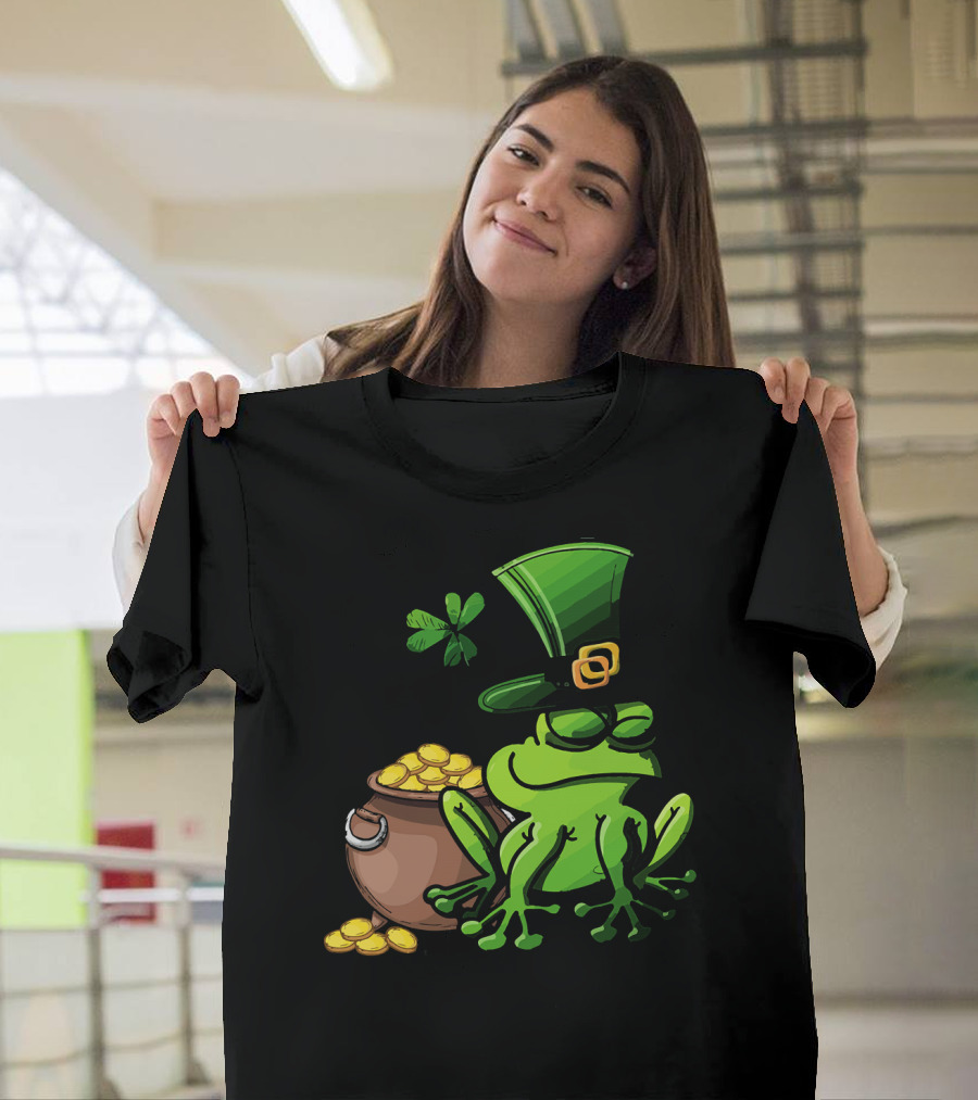 Irish St. Patricks Day Frog with Leprechaun Hat and Pot of Gold T-Shirt