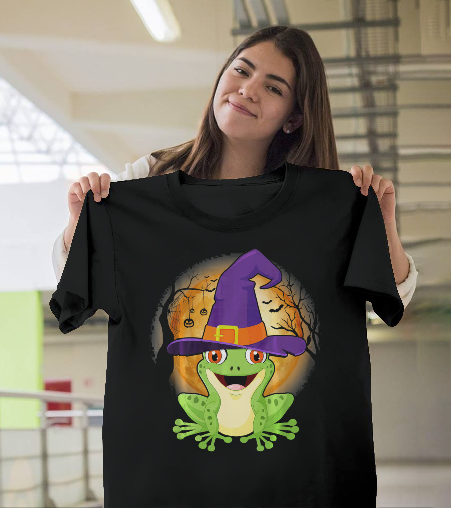 Smiling Frog with Witch Hat and Halloween Moon Background T-Shirt