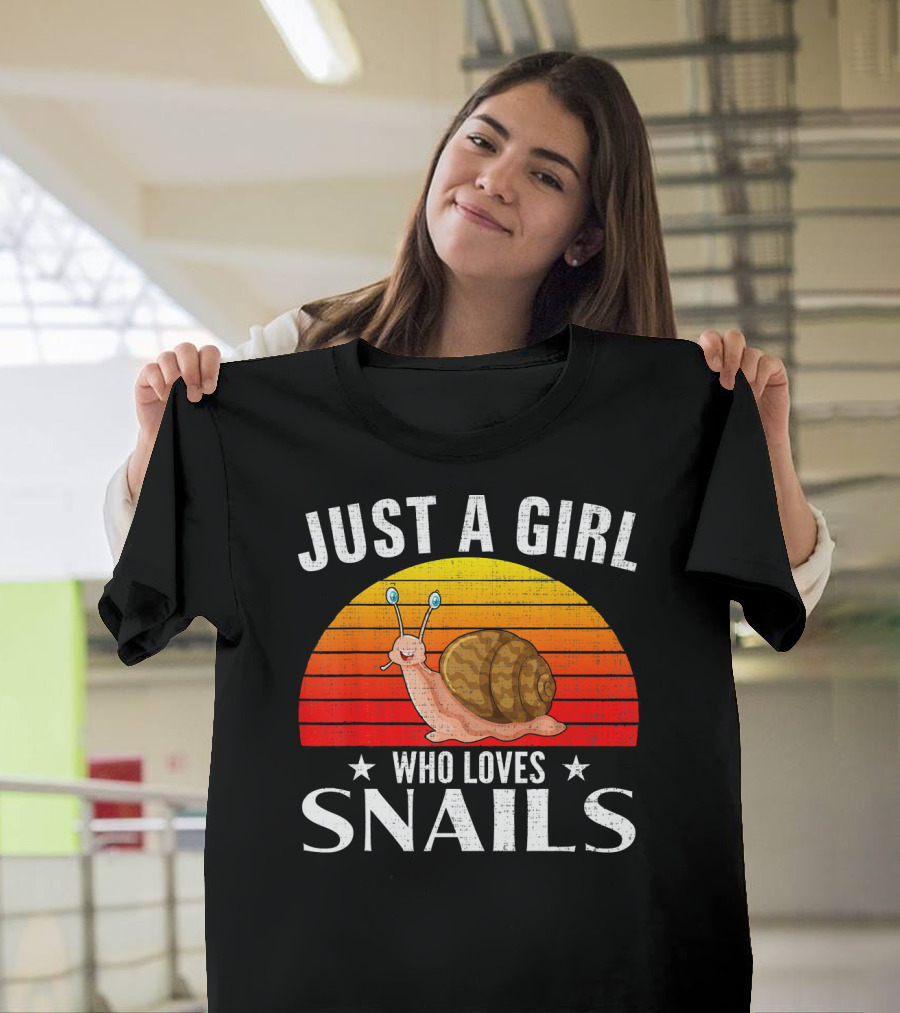 Retro Just A Girl Who Loves Snails Sunset Snail T-Shirt