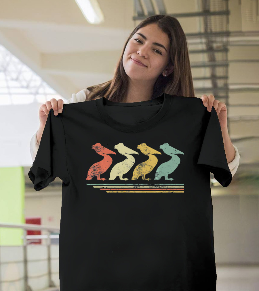 Retro Vintage Pelican Lover Colorful Animal T-Shirt