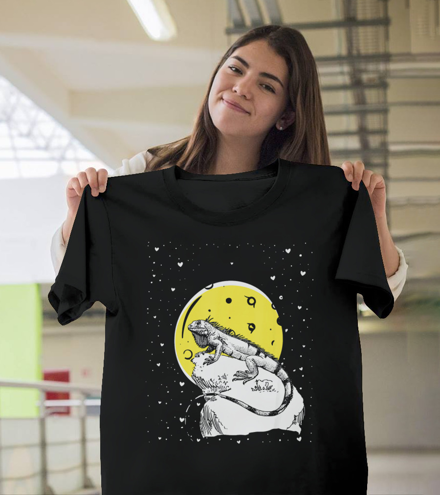 Reptile Zoo Keeper Iguana Under Yellow Moon with Stars and Hearts T-Shirt