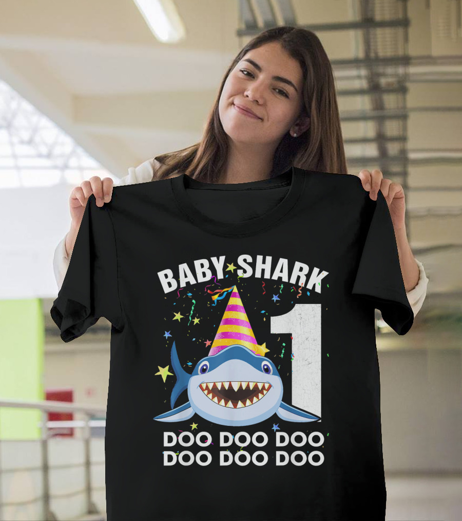 Baby Shark 1st Birthday Doo Doo Doo Party Hat T-Shirt