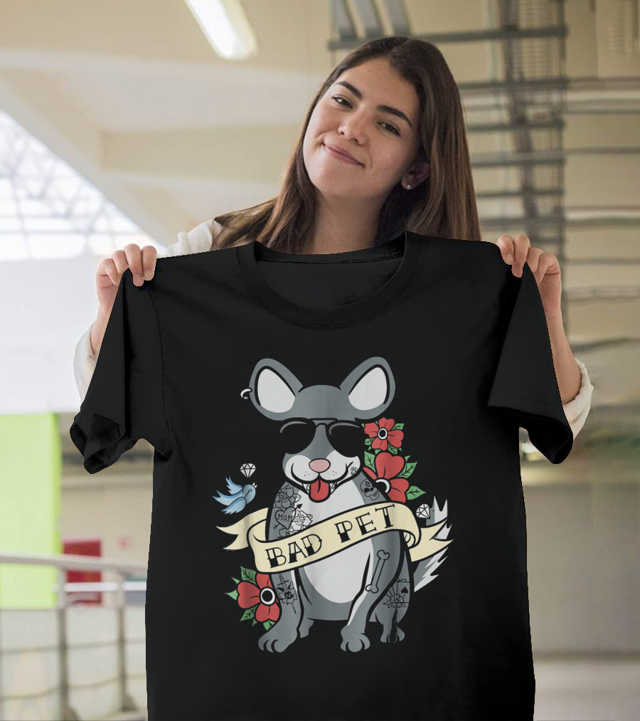 Bad Pet Chinchilla Funny Tattoos Flowers Bird Sunglasses T-Shirt