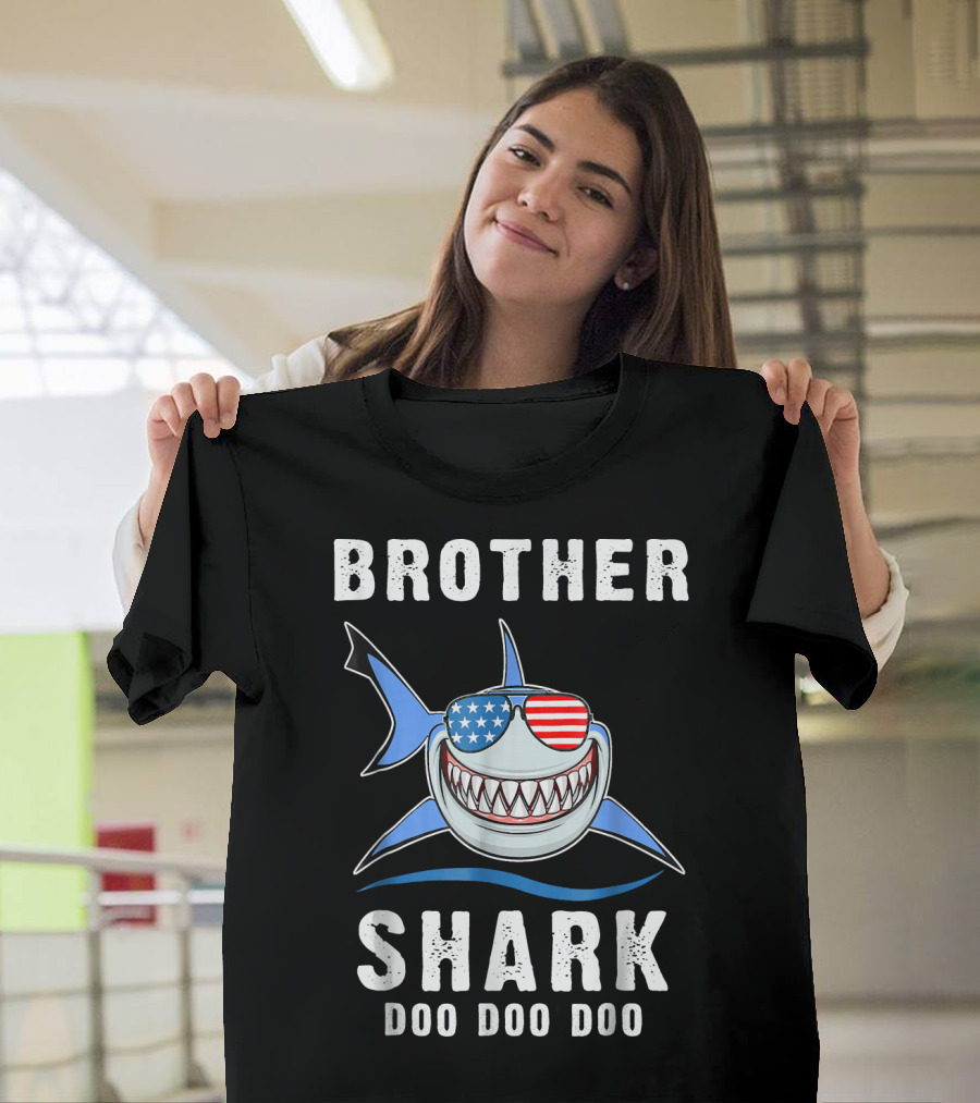 Brother Shark Doo Doo Doo Patriotic Sunglasses T-Shirt