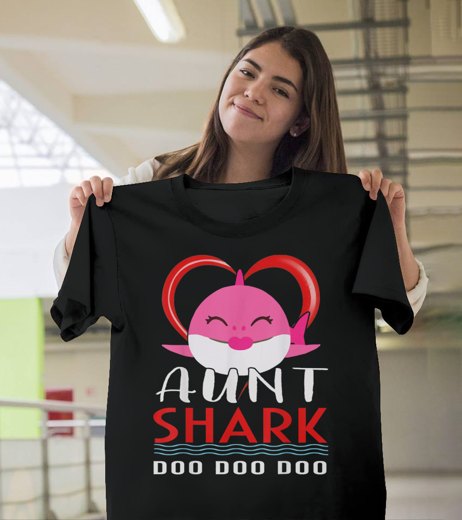 Aunt Shark Doo Doo Doo Valentines Day Cute T-Shirt