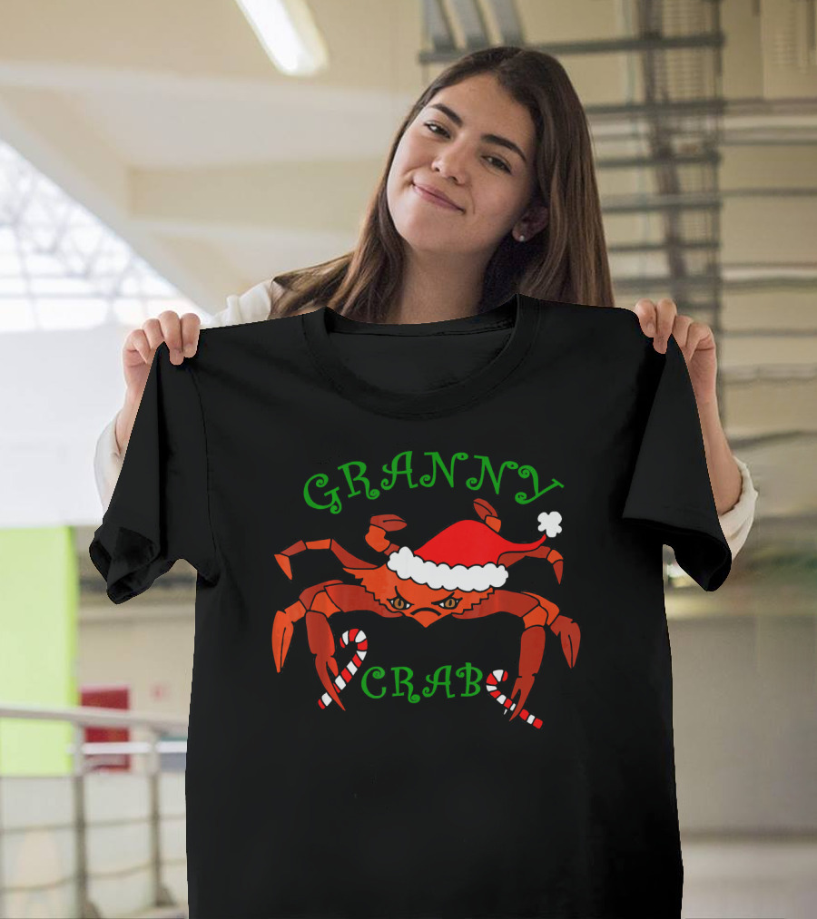 GRANNY CRAB Santa Hat Candy Cane T-Shirt