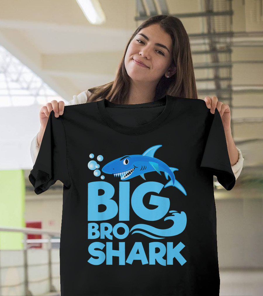 Big Bro Shark Funny Siblin Bubbles Blue Shark T-Shirt