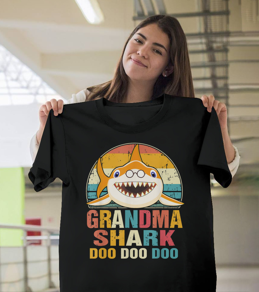 Grandma Shark Doo Doo Doo Vintage T-Shirt