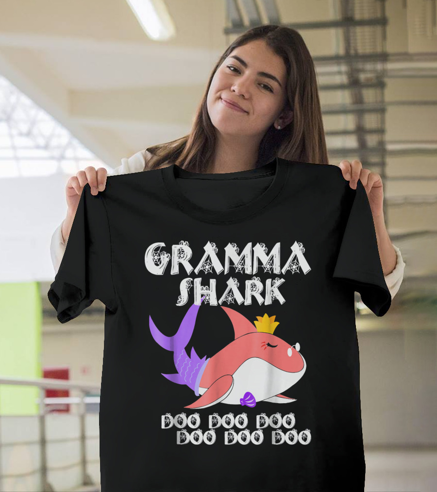Gramma Shark Doo Doo Doo Doo Doo Doo T-Shirt