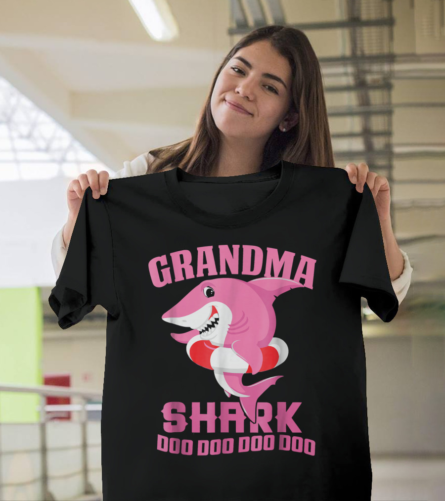 Grandma Shark Doo Doo Doo Doo Pink Shark T-Shirt