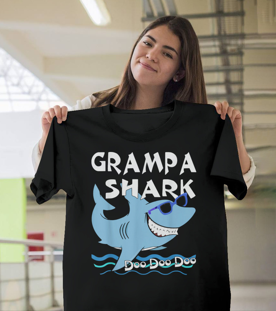 Grampa Shark Doo Doo Doo Birthday Sunglasses T-Shirt