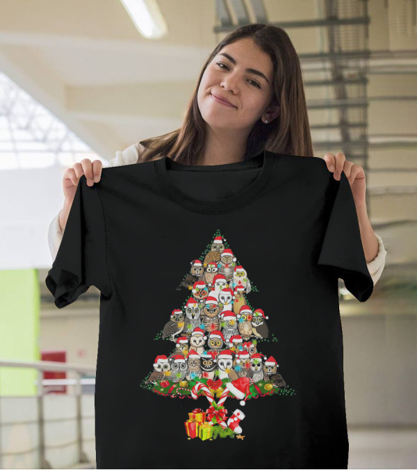 Christmas Owls Pine Tree Santa Hats Festive Owl Lovers Holiday Owls T-Shirt