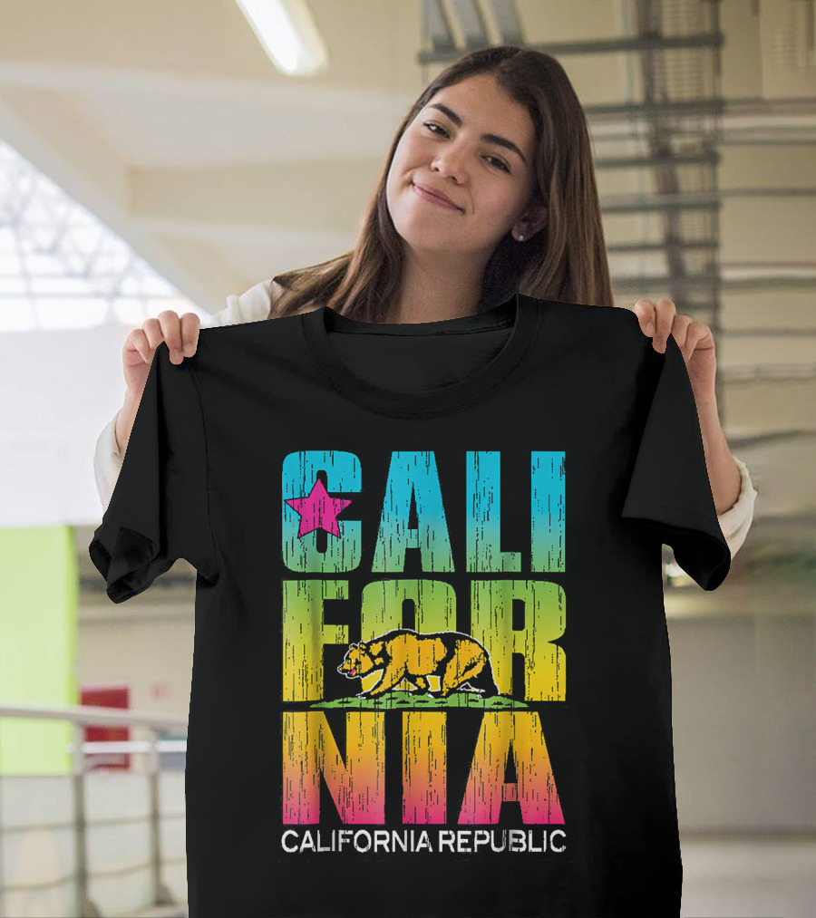 California Republic Cali California Bear Rainbow T-Shirt