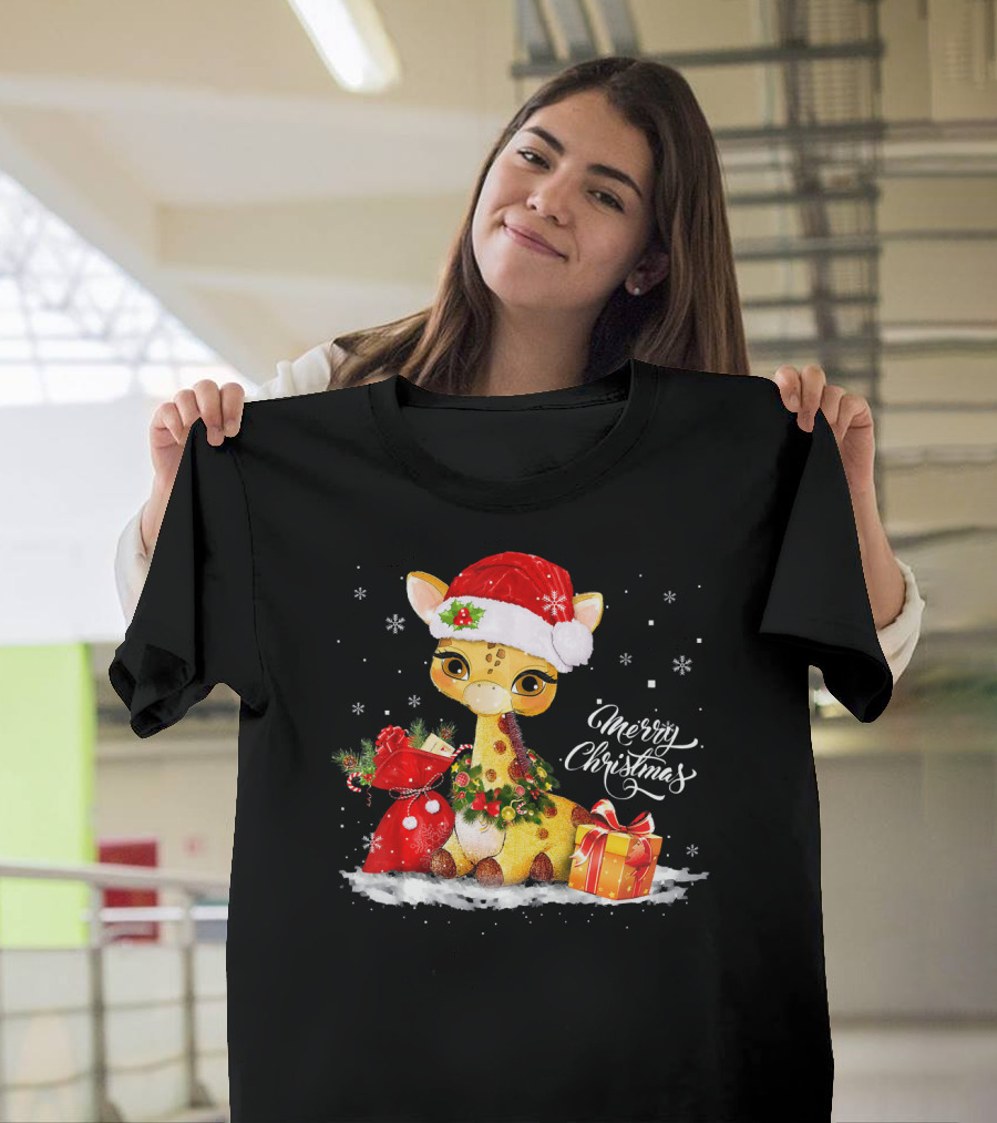 Merry Christmas Cute Giraffe with Santa Hat and Gifts T-Shirt