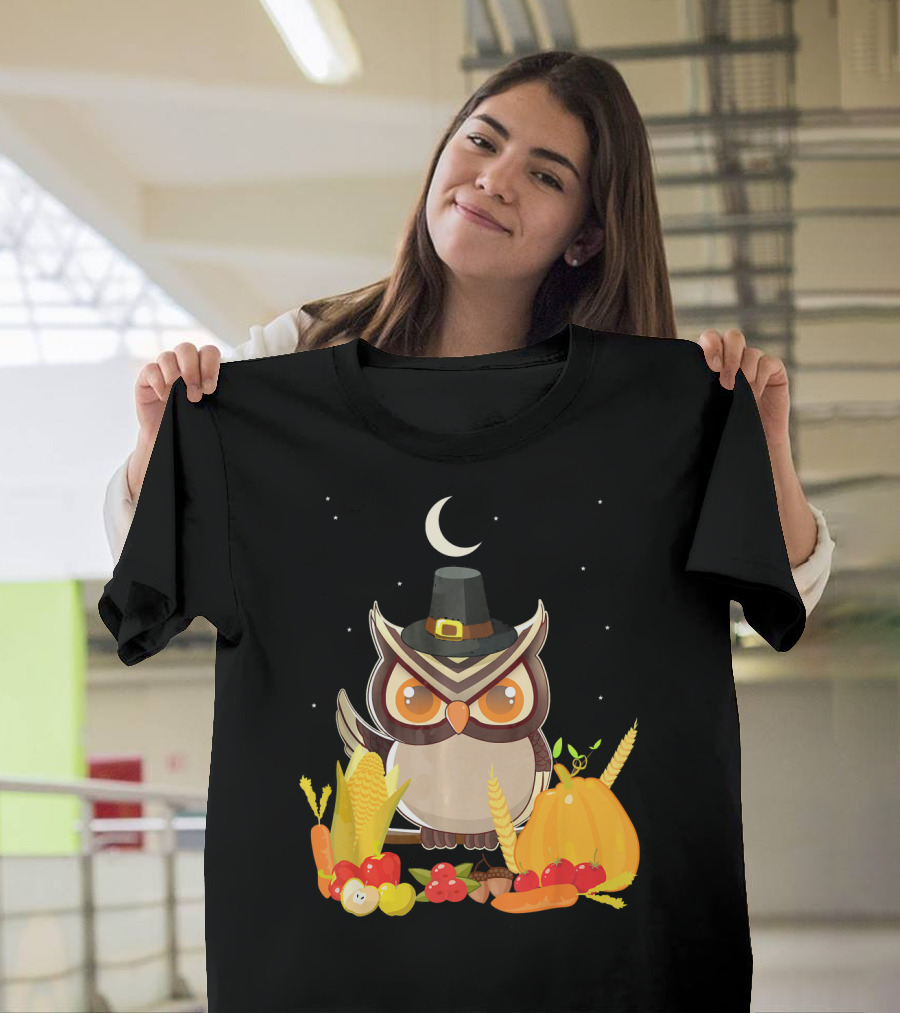 Cute Pilgrim Night Owl Thanksgiving Harvest T-Shirt
