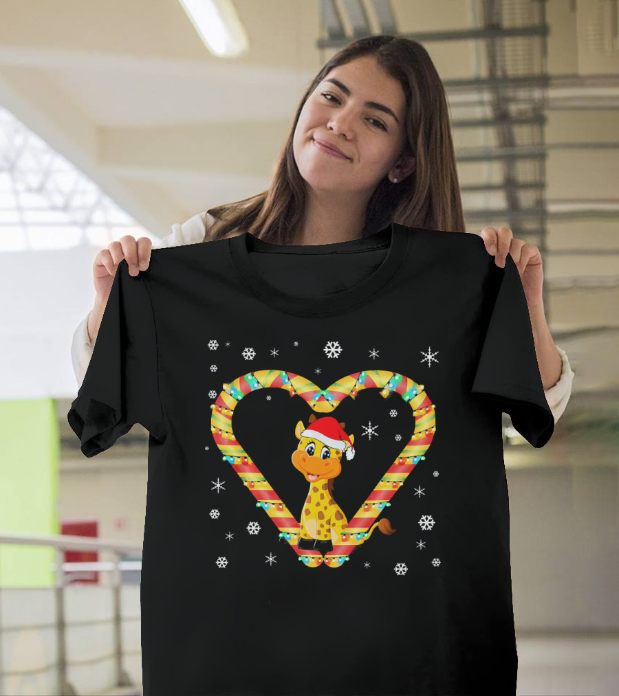 Cute Giraffe Santa Hat Candy Cane Heart Snowflakes T-Shirt