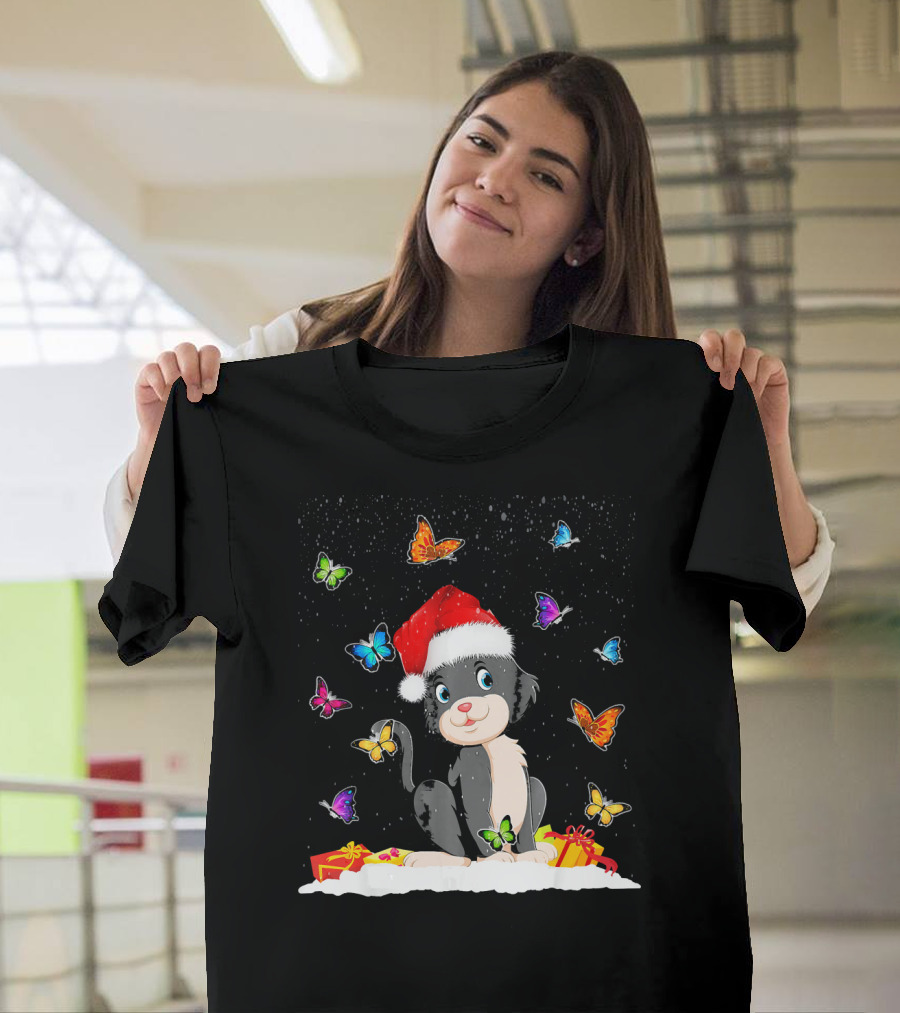 Lovely Christmas Cat with Butterflies and Gifts in Snow T-Shirt