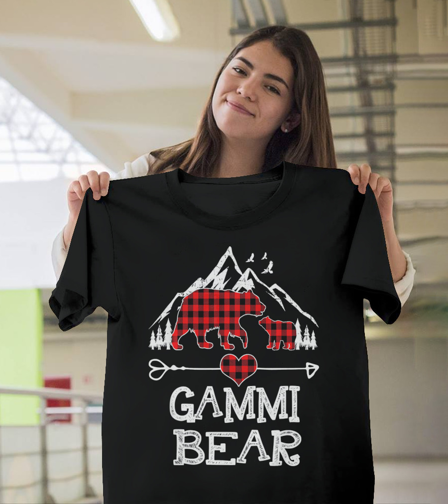 Gammi Bear Red Plaid Christmas Mountains and Heart Arrow T-Shirt