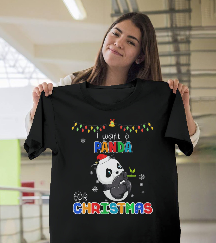I Want A Panda For Christmas Cute Santa Hat Snowflakes Lights T-Shirt