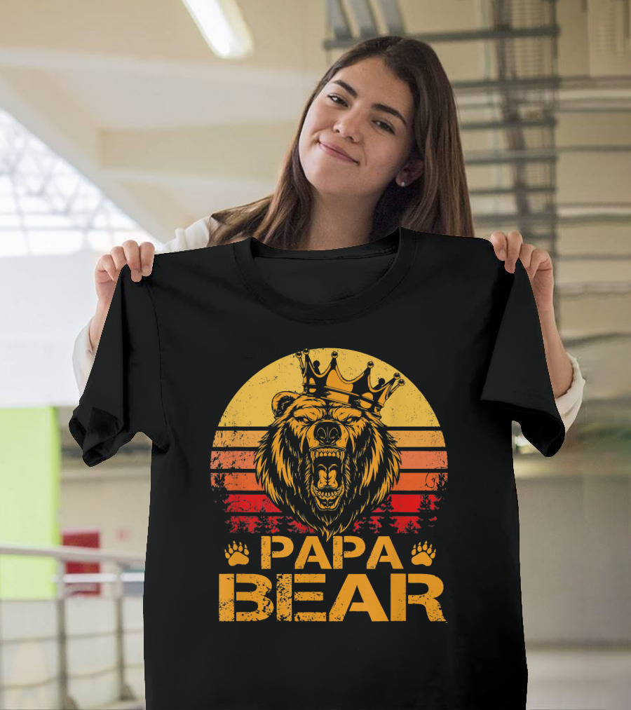 Papa Bear Funny Retro Style King Grizzly with Crown T-Shirt