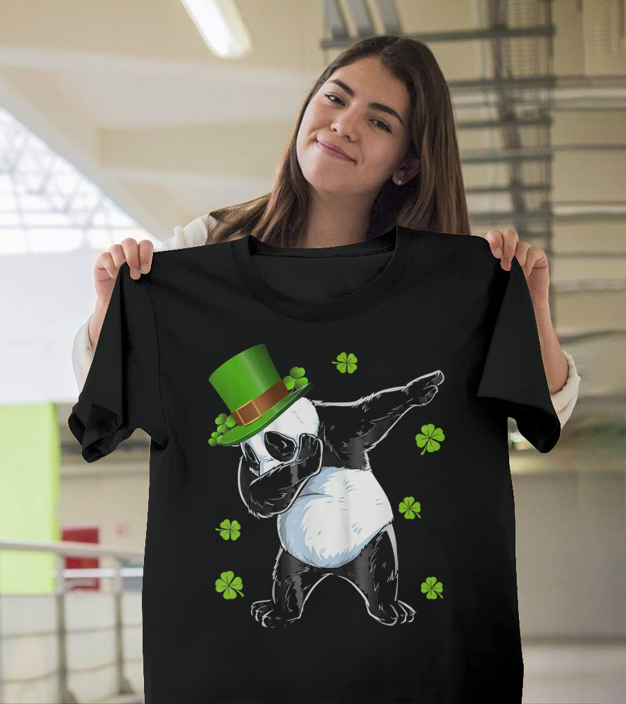 St Patricks Day Dabbing Panda Bear With Clover Hat T-Shirt