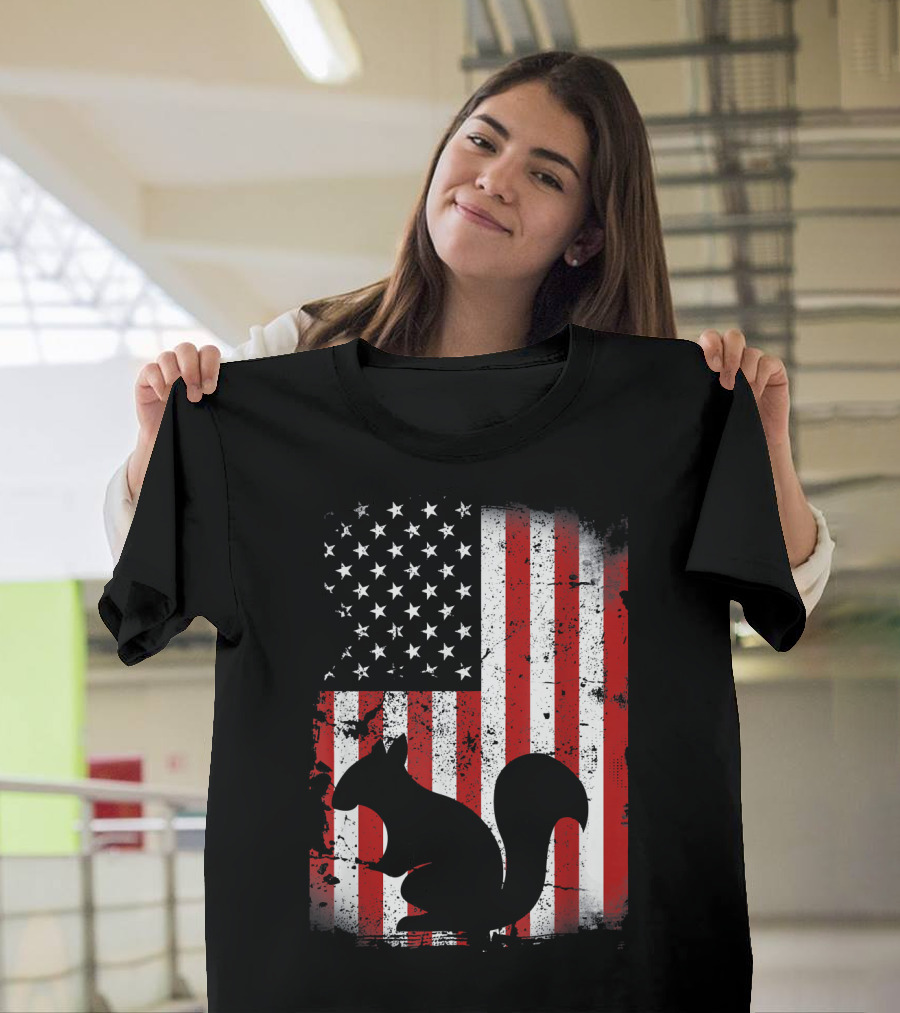American Flag Squirrel Silhouette Grunge 4th Of July Patriotic T-Shirt