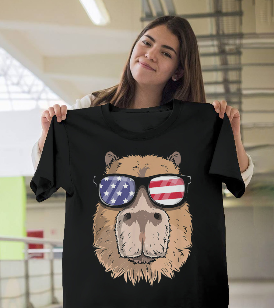 Capybara Patriotic USA 4th of July Ameri Sunglasses T-Shirt