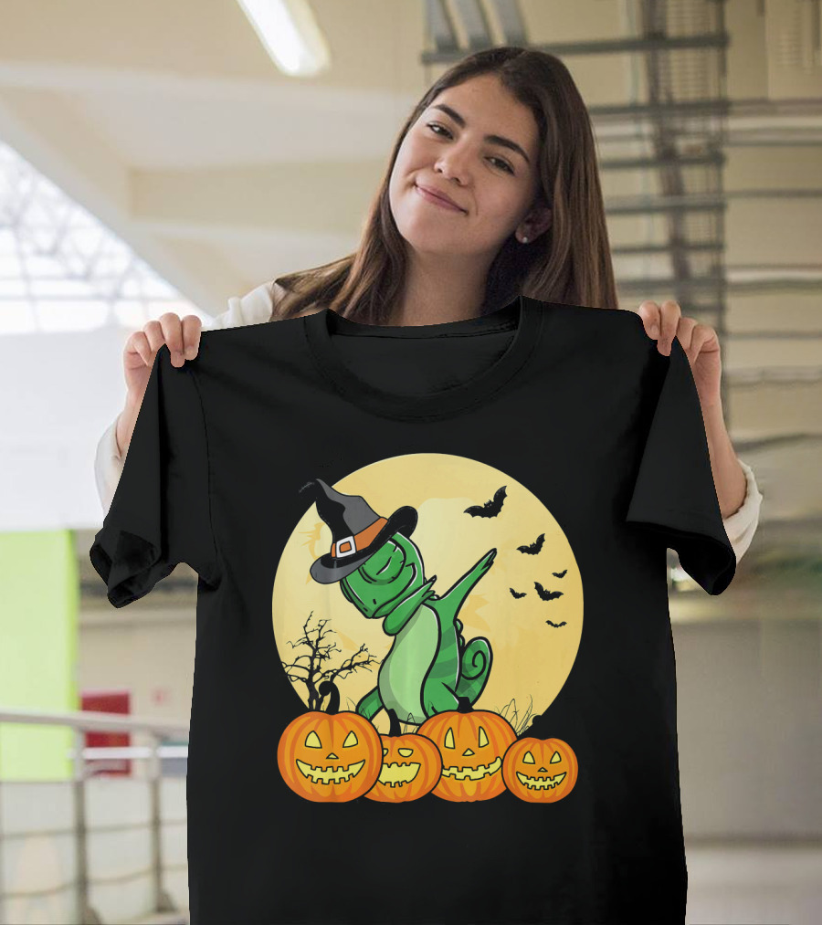Dabbing Chameleon Dab Dance Funny Pet Halloween Pumpkins Witch Hat Moon Bats T-Shirt