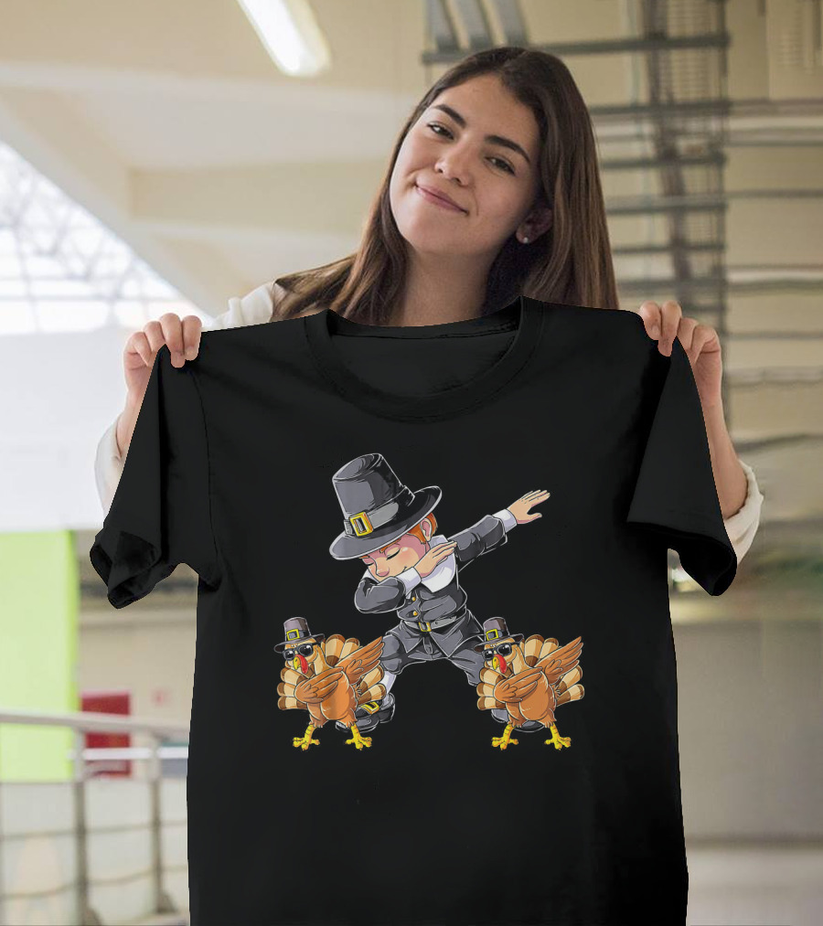 Dabbing Pilgrim and Turkeys Thanksgiving T-Shirt