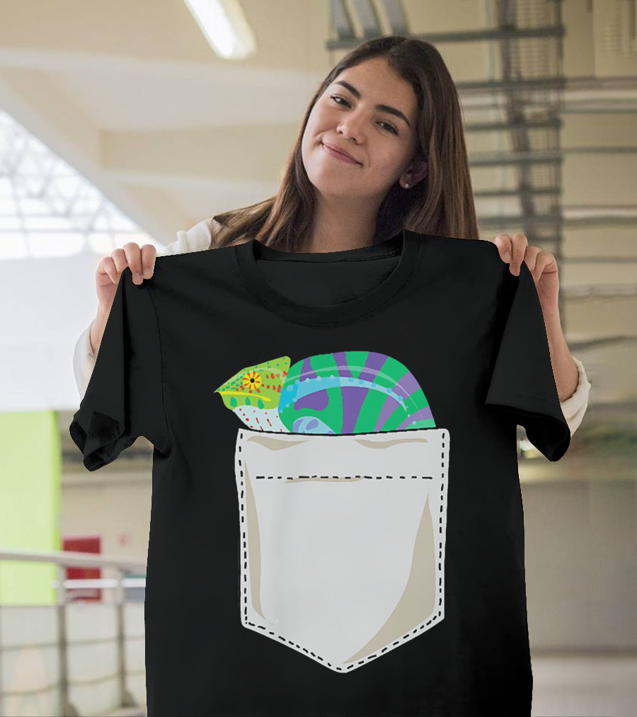 Pocket Chameleon Christmas Style Best For Holiday Fun T-Shirt