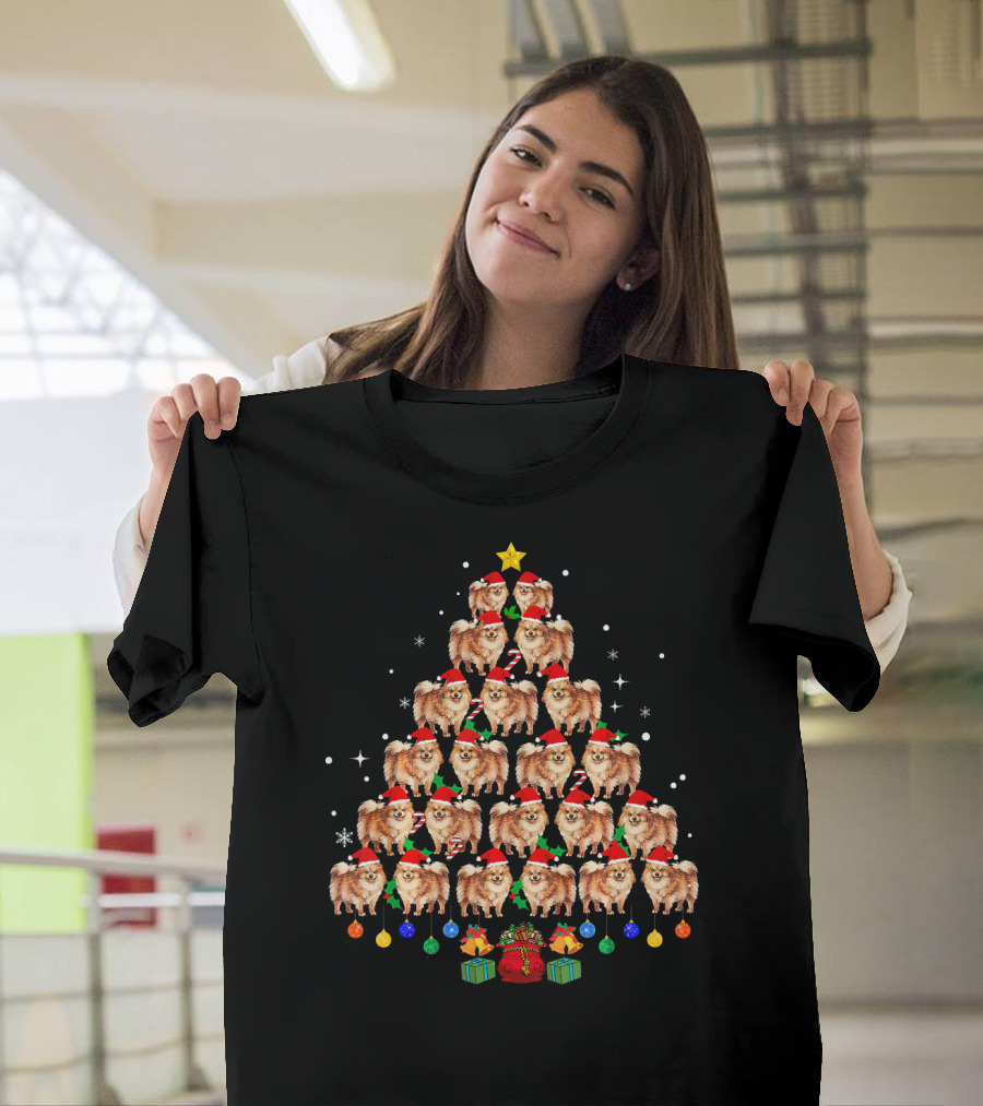 Funny Pomeranian Christmas Tree with Santas and Presents T-Shirt