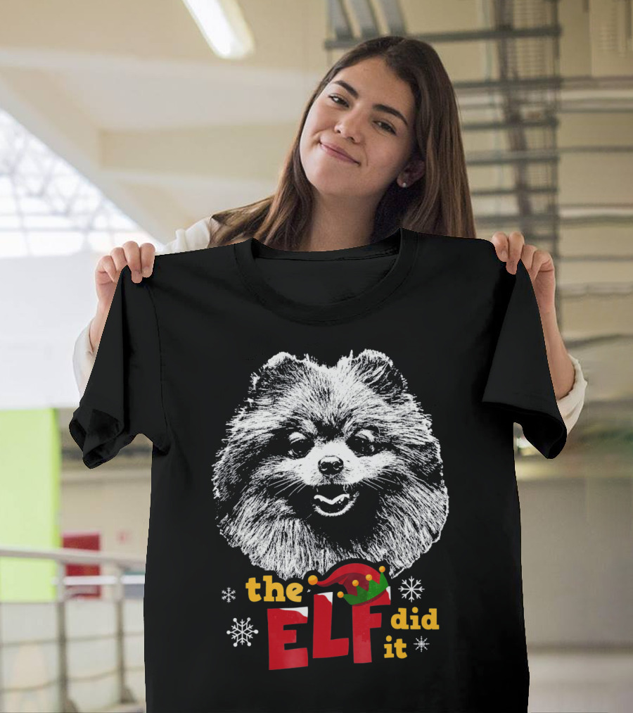 The Elf Did It Funny Pomeranian Snowflakes Holiday T-Shirt