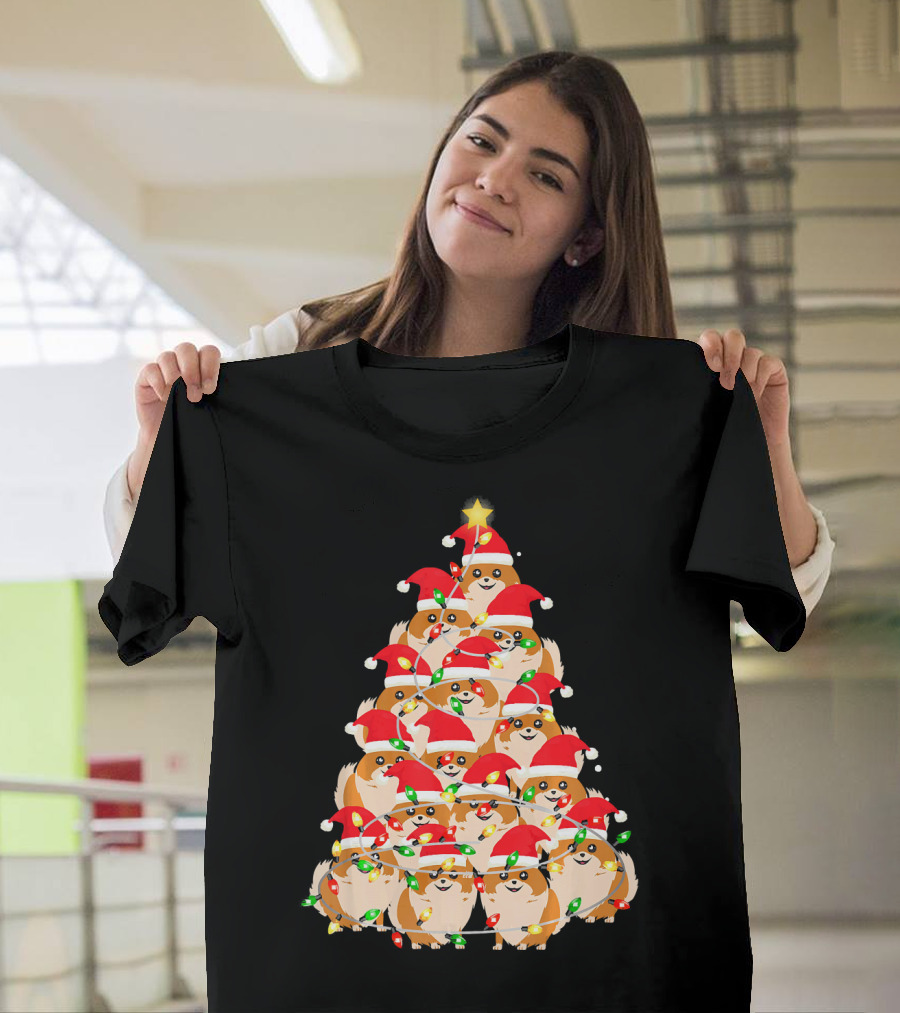 Cute Pomeranian Christmas Tree with Funny Santa Hats and Lights T-Shirt