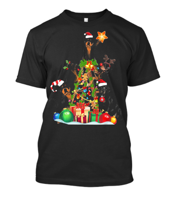 Dog Lover Christmas Rottweiler Tree With Santa Hats And Holiday Gifts T-Shirt