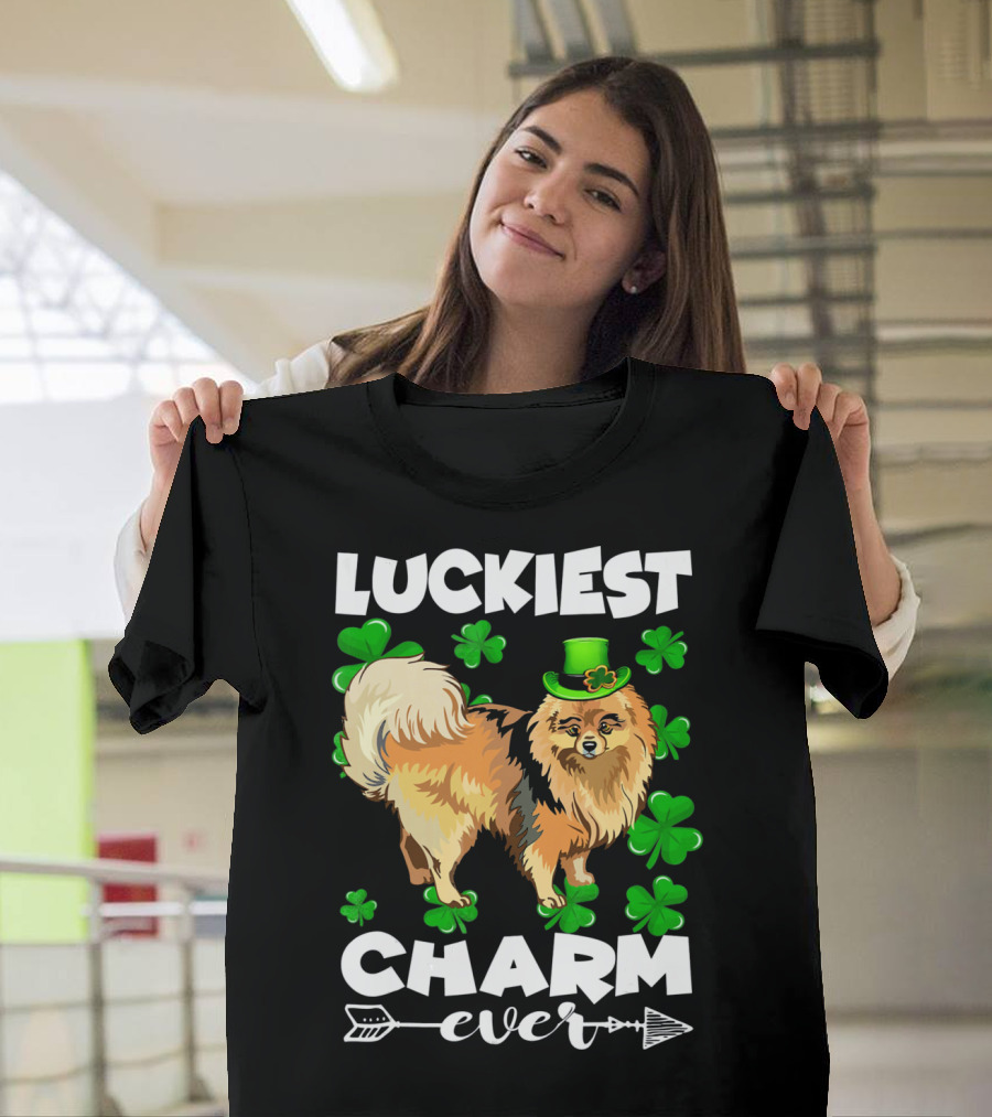 Luckiest Charm Ever Pomeranian St Patrick's Day Clover Hat T-Shirt