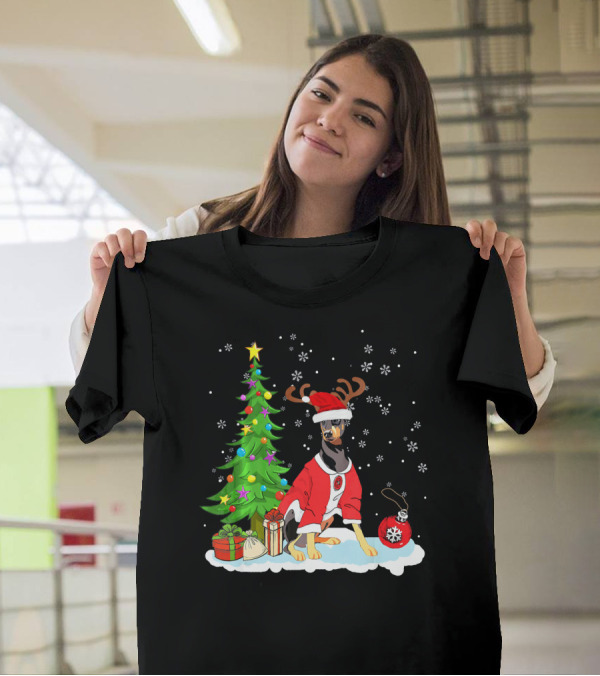 Doberman Pinscher Dog Father Christmas Tree Santa Reindeer Snowflakes T-Shirt