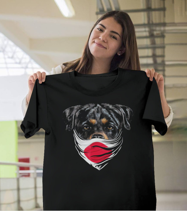 Rottweiler Patriot With Hinomaru Scarf Japan Ban T-Shirt