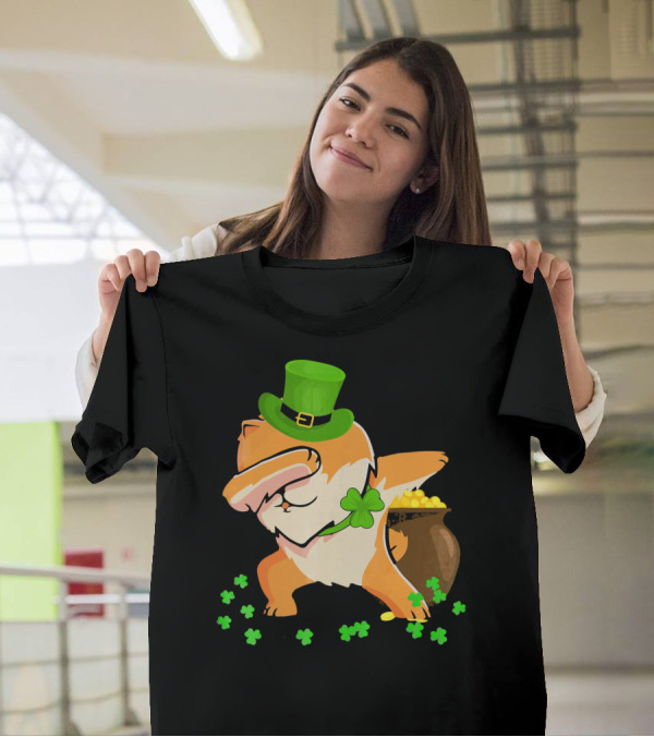 Pomeranian Dabbing St Patricks Day Shamrock Hat Pot Of Gold T-Shirt