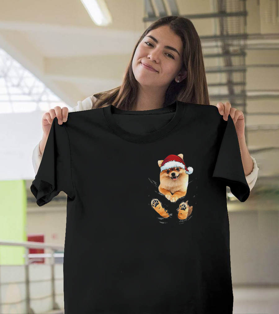 Santa Hat Pomeranian in Pocket T-Shirt