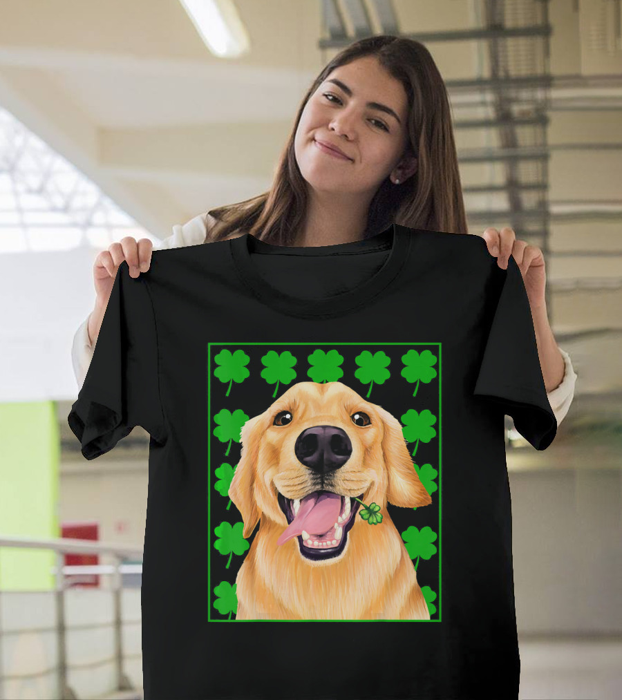 Golden Retriever St. Patricks Day Clover Background T-Shirt