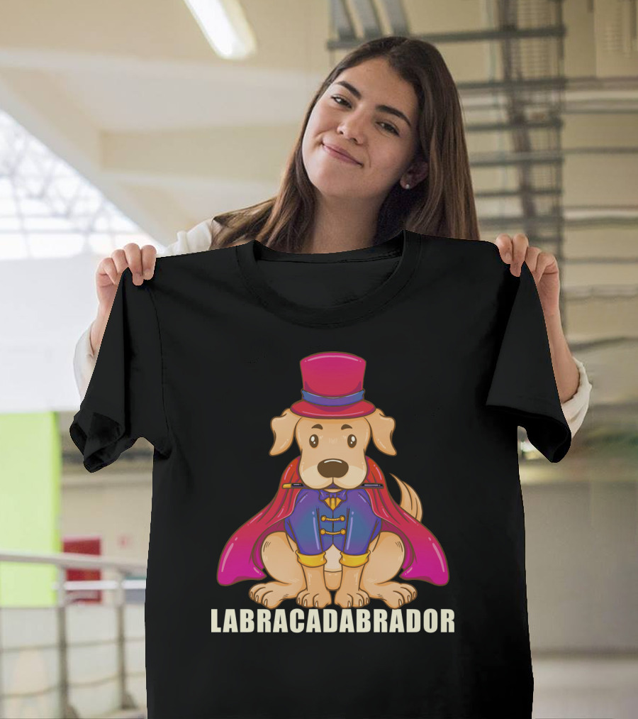 Labracadabrador Funny Labrador Retriever with Magic Hat and Cape T-Shirt