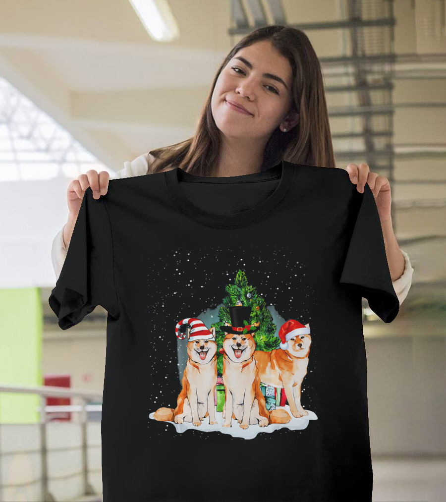 Christmas Santa Akita Inu Snowy Festive Scene with Hats and Tree T-Shirt