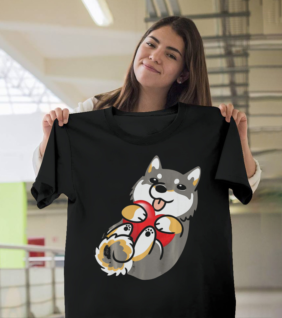 Akita Dog Holding Heart Cute Valentines Day Funny T-Shirt