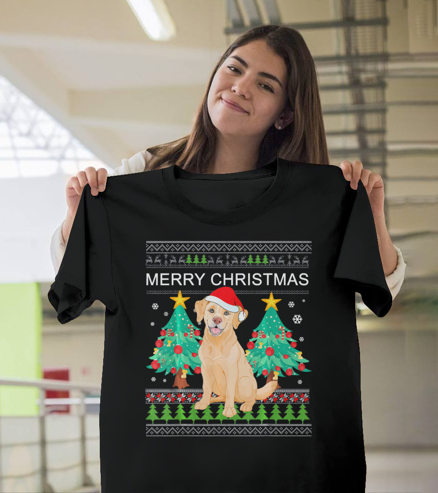 Merry Christmas Golden Retriever with Santa Hat and Christmas Trees T-Shirt